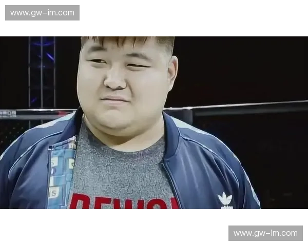 巨兽之巅的血色咆哮：崔洪万vs敖日格勒，那一夜亚洲格斗颤抖了